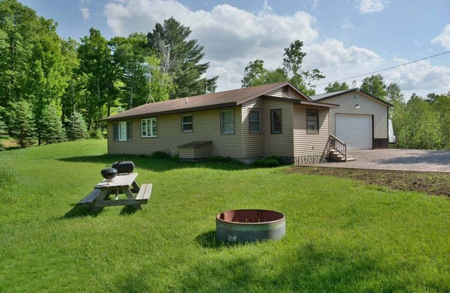Ferienwohnung mit 3 Schlafzimmern und 2 Bädern in der Nähe von Cable, Wisconsin