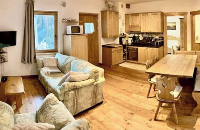 Jardì Val Fodom: charming three-room apartment with a view
