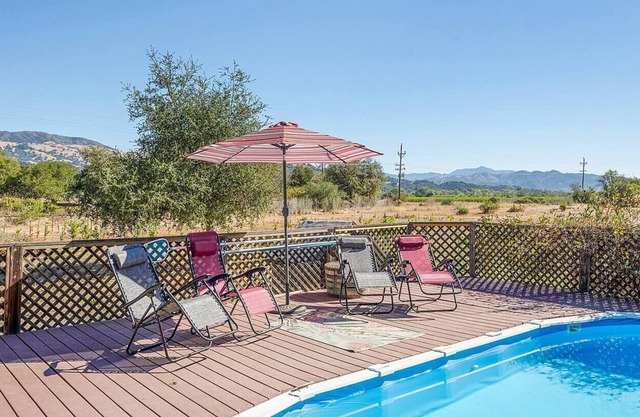 Jasmine Ctg, Pool/Spa, Pet OK, WiFi, BBQ, sleeps 8