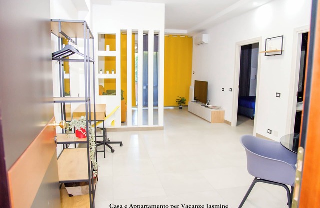Jasmine Holiday House. Cozy and familiar Two-room apartment in Rome!