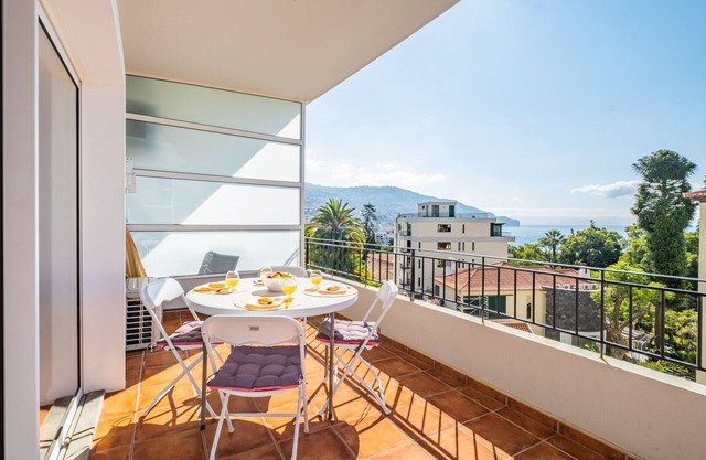 Jasmineiro Apartment - By Wehost