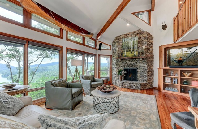 Jaw-Dropping Vistas, Fireside Sips, Spa Baths & Community Golf, Pools, Trails & More - Falken Haus
