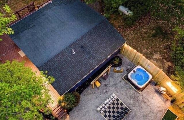 Jax Mountain Getaway MovieRoom Hot Tub yard games