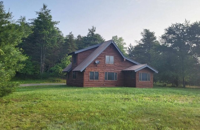 Jay House: privat, 4 Personen, tierfreundlich, 17 Hektar, kurz- / langfristige Vermietung!