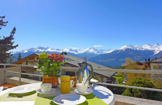 Jeanne D'Arc Apt. E-38 by Interhome