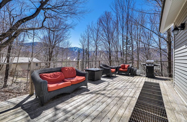 Jeffersonville Home w/ Deck Near Hiking & Climbing