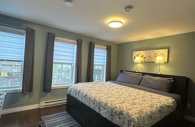 Jelly Bean Row - Upper Suite