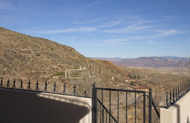 Jerome Apartment with Endless Views