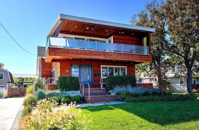 Jersey Shore Strandhaus. MEERBLICK! 4 Schlafzimmer Modern Home zu Fuß zum Strand