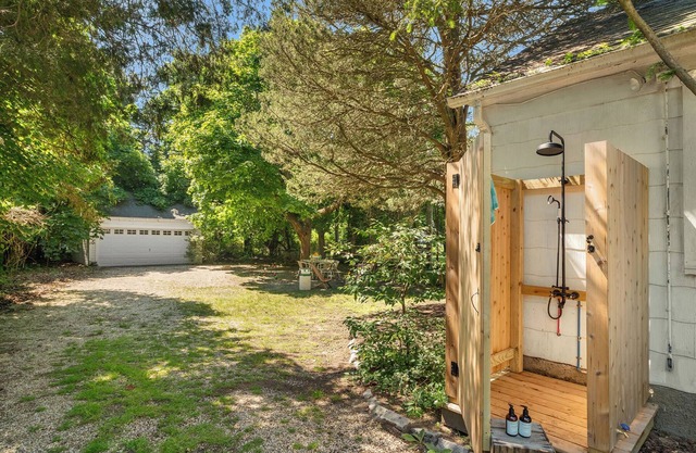 Jewel Box Hampton Bays Cottage