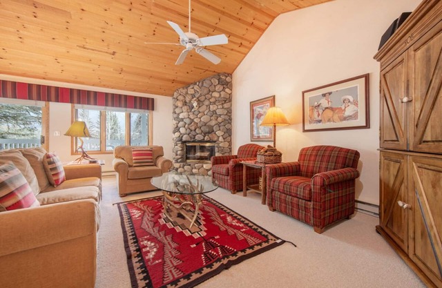 3bd / 3. 5ba Teton Pines Stadthaus 2: 3 BR / 3. 5 BA Stadtwohnung in Wilson, Schlafen 6