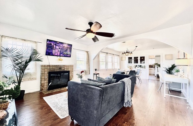 Jie’s choice—Modern Elegance 3B2B in Pomona
