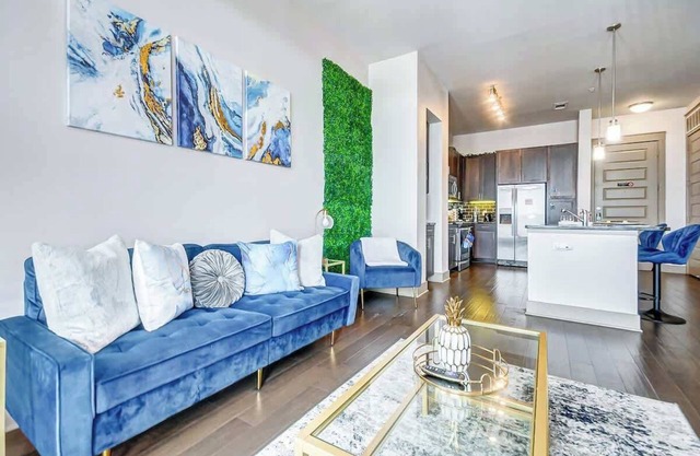 Charming 1-bedroom apartment in delightful Houston with WiFi, AC
