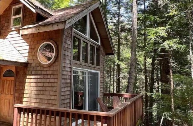 Jimmy’s Hike In cabin A tranquil retreat, family, and romantic getaway