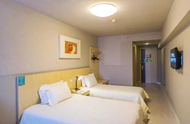 Jinjiang Inn Fashion Luoyang Hang Seng Science and Technology Park