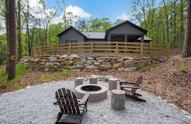 Jocassee Retreat - .5 miles from Lake Jocassee