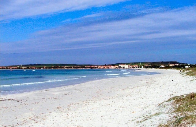 Mandriola einen kurzen Spaziergang vom breiten Strand Ferienhaus mit 7 Betten ..!