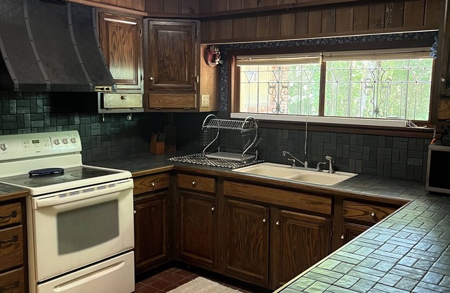 Johnston Creek Cabin