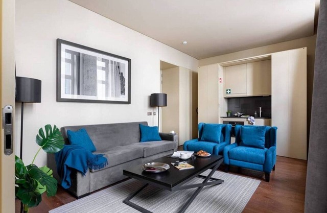 JOIVY Spacious 1-bed Apt nearby Time Out Market &subway