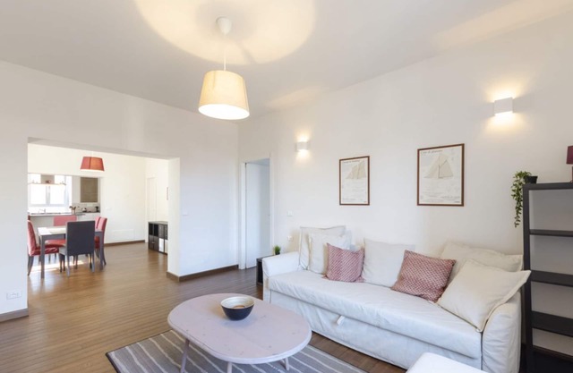 JOIVY Spacious Family Apt for 4, in Carignano, Genoa