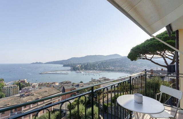 JOIVY Spectacular Sea View Apt for 5 with Terrace