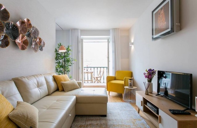 Downtown Deluxe II Apartment | RentExperience