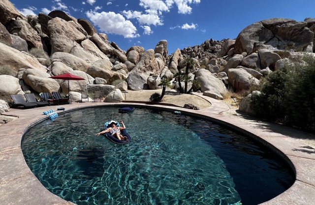 Romantischen europäischen Stil Villa auf Boundary von Joshua Tree Park
