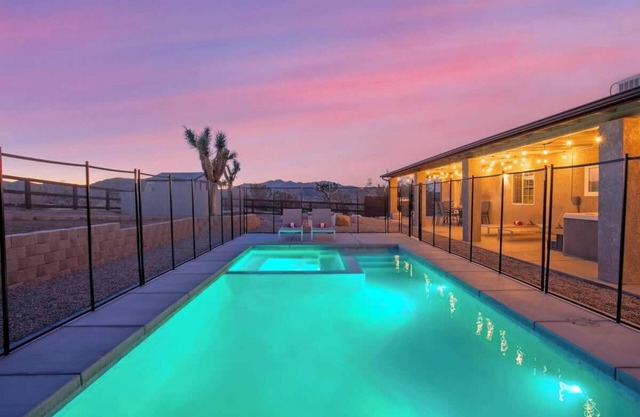 The Joshua Tree Retreat w/ Panoramic Views & Spa