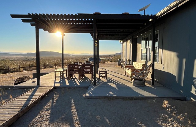 Joshua Tree Terrace, Desert View