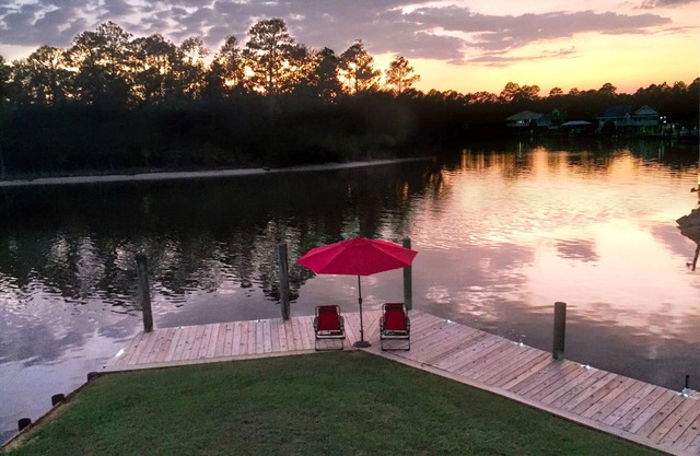 Jourdan River House: Enjoy life on the river!