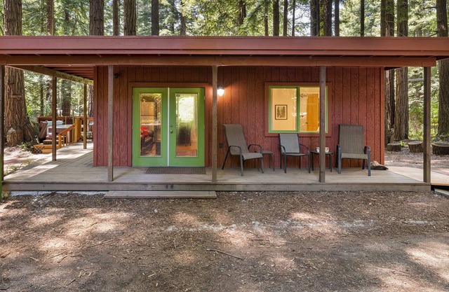 Joy Cottage ~ Monthly Stays Available at this Peaceful Retreat in Occidental