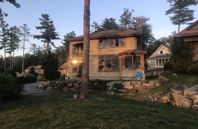 Joyful Maine Escape: A Three-Bedroom Water View Townhouse