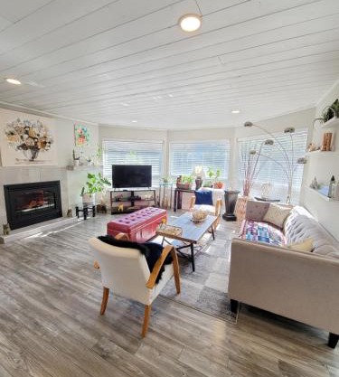 JoyVeal’s Homey Place