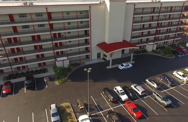 JT² Luxury Penthouse Condominium - 3BDRM, 4BD, 3FBA, Pool, Gym, Hot Tub