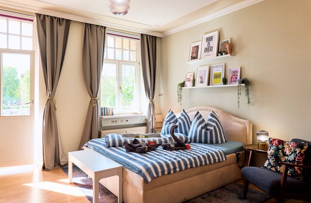 ★ Helle Jugendstil FeWo mit 2 Schlafzimmern im ❤ Erfurts + Balkon ★