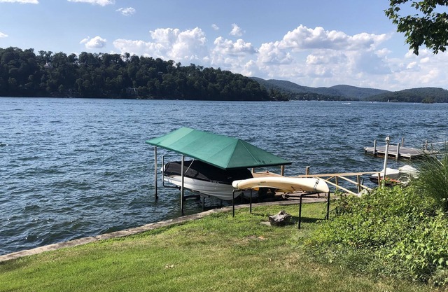 Memorial Day Weekend Now Available! Candlewood Lakefront All to Yourself!