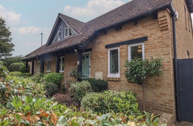 JUNE COTTAGE, pet friendly, country holiday cottage in Wool