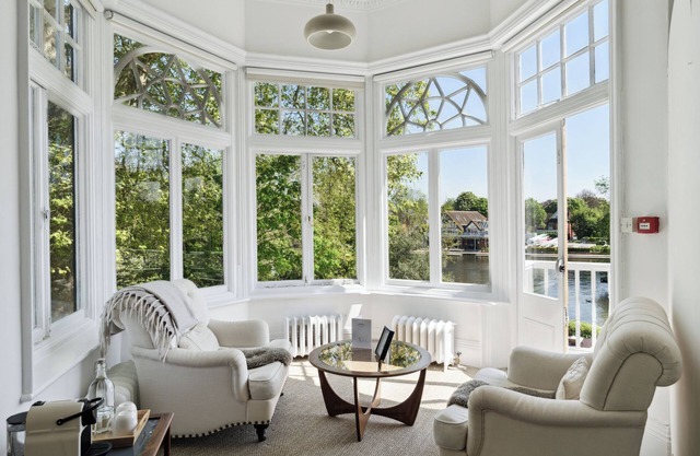 Junior Suite with Garden View at River Arts Club Hotel
