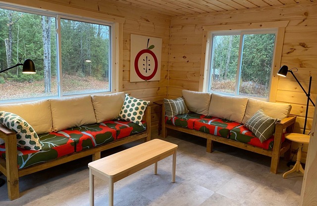 Juniper Cabin- Waterfront retreat on Mosque Lake