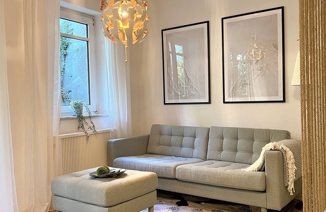 JUPAS° Trier | Red Rock Home - Balkon & Parkplatz
