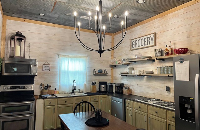 Just A Stone's Throw Cabin from Eminence, Jacks Fork, & Cross County Trail Ride