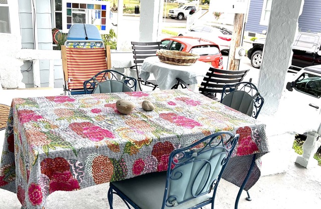 Just listed! Bright and breezy Ocean Grove 1 bedroom unit! Summer availability!