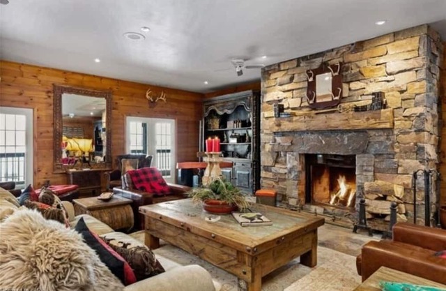 Just North of Muskoka. Enjoy a Hallmark Muskoka Experience at UBER LUXE RETREAT