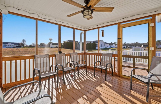 Just One Oar - Pet friendly, Fenced yard!