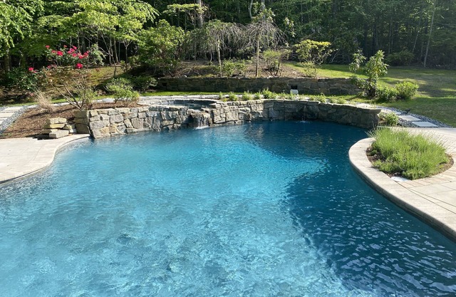 Just renovated, Amazing oasis, heated pool-spa, between Sag Harbor -Southampton