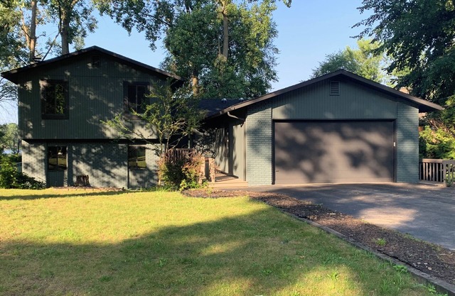Just renovated lake home, near everything, feels like the middle of nowhere!