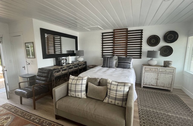 Just steps to shopping and dining in Summerland, CA, sleeps 2, ocean view