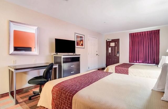 Just What You Were Looking For! Free Parking, Near Sweetwater Creek State Park