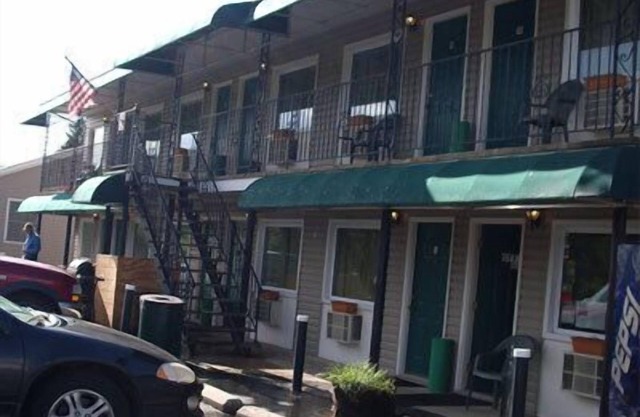 K-River Motel & Campground