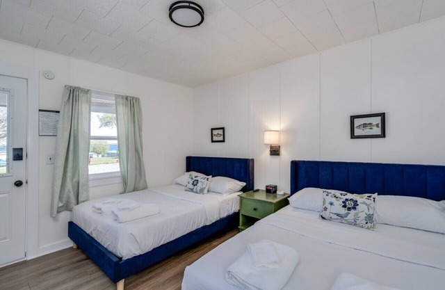 K's Motel with Stunning St. Lawrence River Views - Room 4